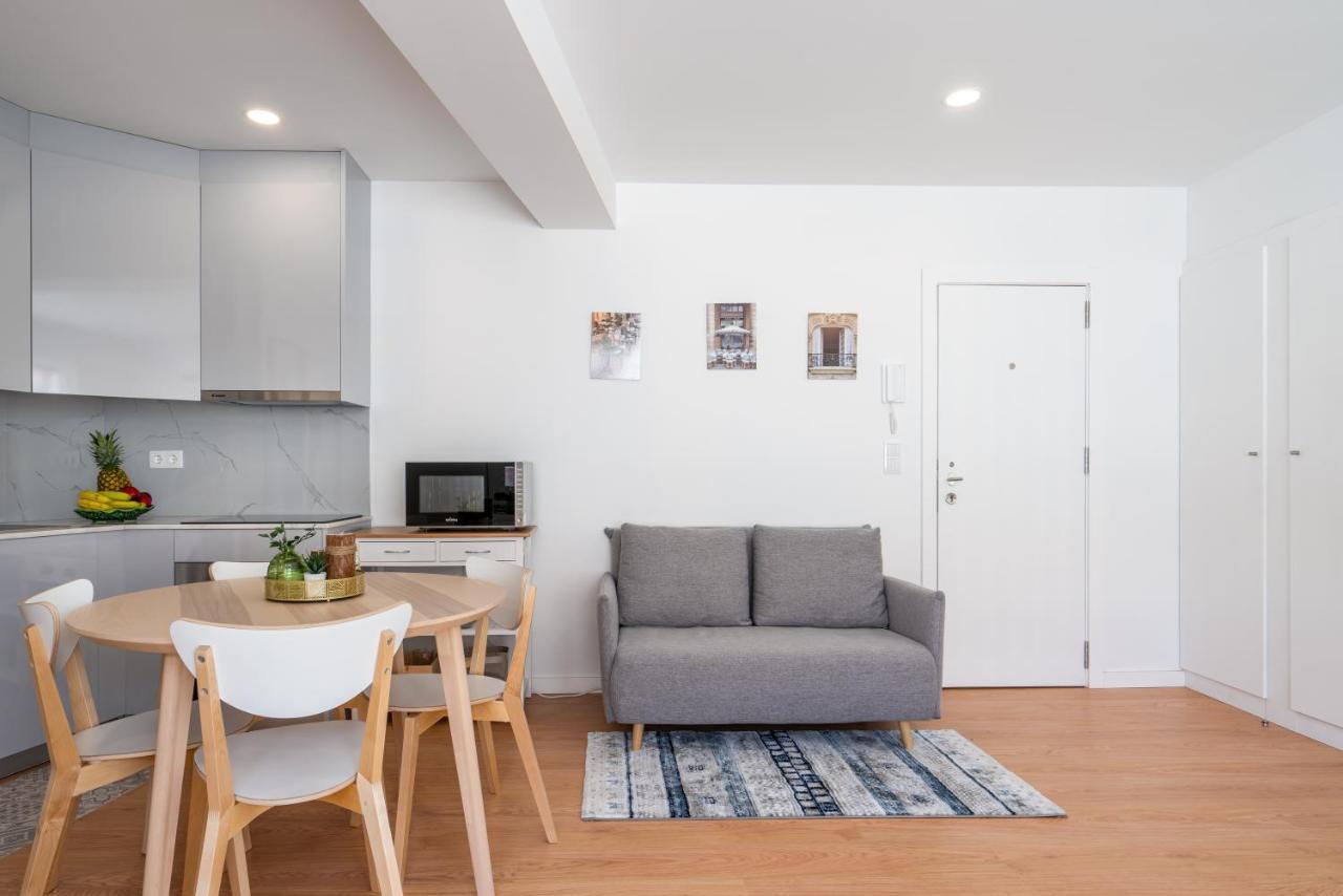 Host Wise - Comfy Sunny Flat - Prime Location Apartment ปอร์โต ภายนอก รูปภาพ